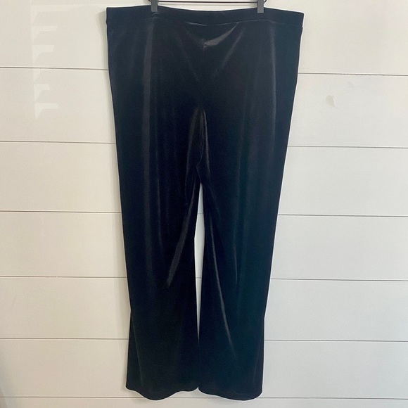 The Limited Black Velvet Wide Leg Flare Pull On Stretch Waist Dress Pant Size 18 - Picture 4 of 9